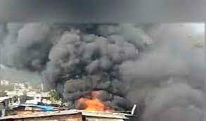 Photo of घाटकोपर के एक गोदाम में आग लगी