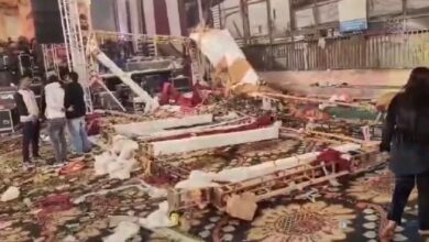 Photo of दिल्ली: जागरण के दौरान कालकाजी मंदिर में स्टेज गिरा, 17 लोग घायल…