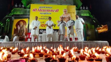 Photo of उज्जैन : आचार्य श्री विद्यासागर महाराज के देवलोक गमन पर गमगीन हुआ जैन समाज