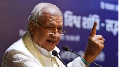 Photo of केरल विश्वविद्यालय में माकपा नेता ने दिया भाषण