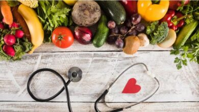 Photo of शरीर में कोलेस्ट्रॉल बढ़ने पर मिलते हैं ये संकेत