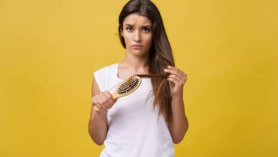 Photo of बालों का टूटना, झड़ना हो जाएगा कम, बस सोने से पहले अपना लें ये उपाय