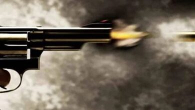 Photo of भदोही: पुरानी रंजिश के चलते 3 लोगों पर की गई ताबड़तोड़ फायरिंग; 1 की मौत, 2 घायल