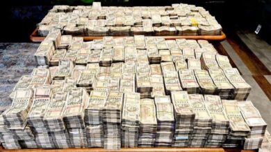 Photo of झारखंड के बाद महाराष्ट्र में मिला नोटों का पहाड़, ज्वेलरी शॉप से 26 करोड़ कैश जब्त