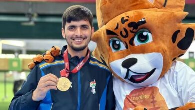 Photo of जम्मू-कश्मीर: पेरिस पैरा ओलंपिक में स्वर्ण पर निशाना लगाने को तैयार हैं पैरा शूटर आमिर भट्ट