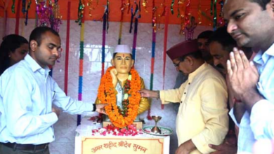 Photo of टिहरी में शहीद श्रीदेव सुमन को श्रद्धांजलि देते हुए मनाया गया ‘सुमन दिवस’