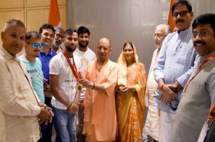 सीएम योगी ने पेरिस पैरालंपिक के गोल्ड मेडलिस्ट  जेवर के प्रवीण कुमार को दी बधाई