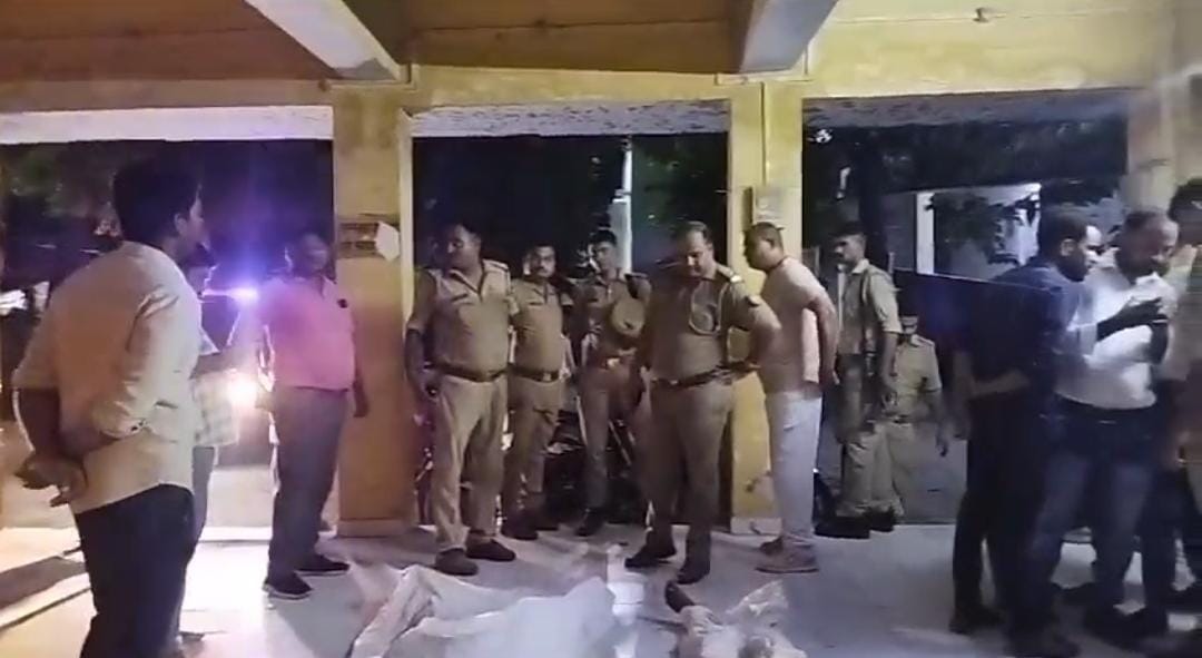 Photo of बहन के घर जा रहे बाइक सवार तीन युवकों की मौत