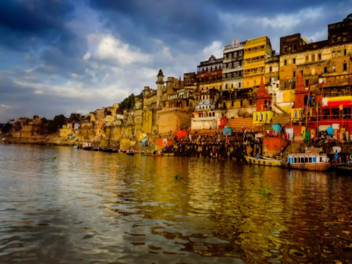 Photo of प्रयागराज में जीवंत हुईं संगम नगरी की दीवारें…