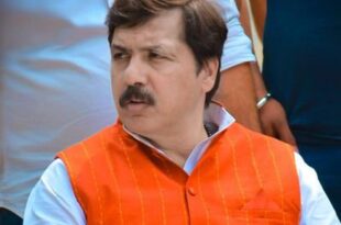 धनंजय सिंह ने अनुराग यादव के परिवार से मुलाकात की: हत्या के बाद दी आर्थिक सहायता, बहनों की शिक्षा का जिम्मा उठाया