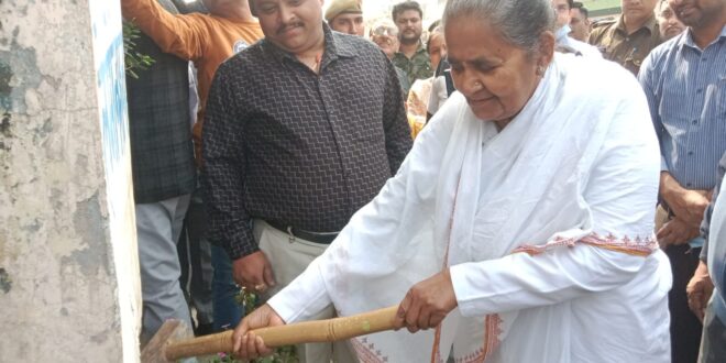 गुलाब देवी, शिक्षा मंत्री, संभल, अवैध संपत्ति, बुलडोजर कार्रवाई, यूपी सरकार, अतिक्रमण अभियान, मध्य प्रदेश, गुलाब देवी के पिता, सरकारी भूमि, चंदौसी, मंत्री के खिलाफ कार्रवाई, अतिक्रमण हटाना, यूपी मंत्री, कानून और नियम, जनहित, Nitin Gadkari, UP Politics, Bulldozer Action, illegal construction, demolition drive, government land, property demolition, UP Minister Gulab Devi, Chandausi, illegal encroachment, गुलाब देवी, बुलडोजर कार्रवाई, अवैध संपत्ति, अतिक्रमण अभियान, यूपी मंत्री, उत्तर प्रदेश सरकार, गुलाब देवी के पिता, मंत्री ने तोड़ी संपत्ति, संभल अतिक्रमण, UP government action, property demolition UP, illegal encroachment UP, UP bulldozer action, शिक्षा मंत्री का कदम, Chandausi encroachment, property demolition in UP, bulldozer in UP, political news UP, गुलाब देवी बुलडोजर, मंत्री की संपत्ति ध्वस्तीकरण, यूपी में बुलडोजर कार्रवाई, अवैध निर्माण हटाना, यूपी मंत्री गुलाब देवी, चंदौसी संपत्ति, अतिक्रमण हटाना, सरकारी संपत्ति को तोड़ना, UP political news, illegal construction removal, demolition of illegal properties, government demolishing illegal properties, UP bulldozer action 2024, गुलाब देवी, बुलडोजर, अवैध संपत्ति, अतिक्रमण, यूपी सरकार, चंदौसी, यूपी राजनीति, संपत्ति ध्वस्तीकरण, अवैध निर्माण, सरकारी भूमि, मंत्री गुलाब देवी, UP bulldozer action, political action in UP, property demolition, illegal encroachment, UP government action,