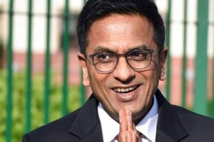 जस्टिस धनंजय Y चंद्रचूड़, चीफ जस्टिस ऑफ इंडिया का रिटायरमेंट, सुप्रीम कोर्ट के फैसले, दहेज प्रथा पर फैसला, धार्मिक स्वतंत्रता के अधिकार, स्वास्थ्य का अधिकार, ट्रिपल तलाक, वरिष्ठ नागरिकों के अधिकार, कर्मचारियों के अधिकार, Justice Dhananjay Y Chandrachud, Chief Justice of India retirement, Supreme Court landmark judgments, Dowry laws India, Religious freedom in India, Right to health India, Triple talaq judgment, Rights of senior citizens, Employee rights in India, CJI चंद्रचूड़ का अंतिम दिन, चंद्रचूड़ के ऐतिहासिक फैसले, भारत में दहेज प्रथा, स्वास्थ्य का अधिकार और कोविड-19, महिलाओं के धार्मिक अधिकार, CJI Chandrachud retirement, Landmark judgments Chandrachud, Dowry prohibition India, Right to health and Covid-19, Women’s religious rights India,जस्टिस धनंजय Y चंद्रचूड़, सुप्रीम कोर्ट के चीफ जस्टिस, CJI चंद्रचूड़ का कार्यकाल, ऐतिहासिक फैसले चंद्रचूड़, निजता का अधिकार, धारा 377 पर फैसला, अयोध्या भूमि विवाद, सबरीमाला मंदिर फैसला, LGBTQ+ अधिकार, Justice Dhananjay Y Chandrachud, Chief Justice of India retirement, Justice Chandrachud major judgments, Privacy Rights India, Section 377 verdict, Ayodhya land dispute case, Sabarimala temple verdict, LGBTQ+ rights in India, चीफ जस्टिस चंद्रचूड़ का अंतिम दिन, न्यायपालिका में चंद्रचूड़ के फैसले, CJI चंद्रचूड़ का योगदान, धारा 377 और LGBTQ+ अधिकार, Chief Justice Chandrachud last day, Chandrachud legacy in judiciary, Justice Chandrachud on Section 377, Privacy rights judgment India,