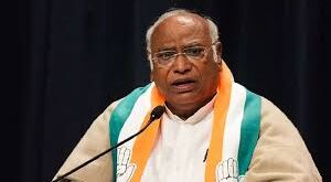 Parliament session dispute, Kharge statement, Government accused, Opposition role, Winter session 2024, संसद में गतिरोध, खरगे का बयान, सरकार पर आरोप, विपक्ष की भूमिका, शीतकालीन सत्र 2024, Parliament deadlock, Mallikarjun Kharge, BJP Congress clash, Parliamentary session disruption, Opposition demands, Winter session, Government vs Opposition, संसद गतिरोध, मल्लिकार्जुन खरगे, बीजेपी कांग्रेस विवाद, संसद स्थगन, विपक्ष की मांगें, सरकार पर विपक्ष के आरोप, शीतकालीन सत्र, Parliament session dispute, Kharge statement, Government accused, Opposition role, Winter session 2024, संसद में गतिरोध, खरगे का बयान, सरकार पर आरोप, विपक्ष की भूमिका, शीतकालीन सत्र 2024, Parliament deadlock, Mallikarjun Kharge, BJP Congress clash, Parliamentary session disruption, Opposition demands, Winter session, Government vs Opposition, संसद गतिरोध, मल्लिकार्जुन खरगे, बीजेपी कांग्रेस विवाद, संसद स्थगन, विपक्ष की मांगें, सरकार पर विपक्ष के आरोप, शीतकालीन सत्र,