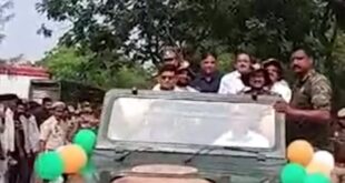 चोरी की गाड़ी मंत्री को घुमाया,Stolen Car Minister Tour, चित्रकूट टाइगर रिजर्व चोरी गाड़ी,Chitrakoot Tiger Reserve Stolen Car यूपी मंत्री चोरी की गाड़ी (UP Minister Stolen Car, मंत्री टाइगर रिजर्व घुमाना,Minister Tiger Reserve Tour, मंत्री मनोहर लाल मन्नू को घुमाया चोरी की गाड़ी,Minister Manoj Lal Mannu Stolen Car Tour, चित्रकूट मंत्री भ्रष्टाचार आरोप,Chitrakoot Minister Corruption Charges, सपा नेता मंत्री का विरोध,SP Leader Minister Protest, चोरी की गाड़ी मंत्री,Stolen Car Minister, यूपी मंत्री की गाड़ी जांच,UP Minister Car Inquiry, चित्रकूट घटना मंत्री,Chitrakoot Incident Minister, मंत्री को घुमाने के आरोप,Minister Tour Allegations, टाइगर रिजर्व मंत्री की यात्रा,Tiger Reserve Minister Tour,