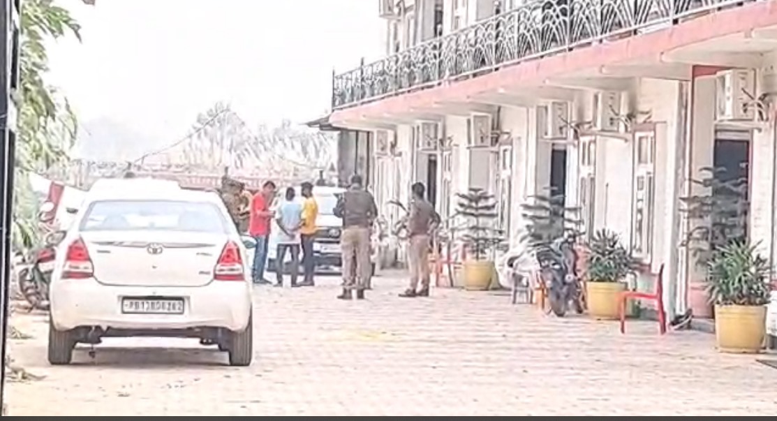 Photo of रूपईडीहा से दिल्ली जा रही बस से दो संदिग्धों को उतारकर एटीएस ने की पूछताछ