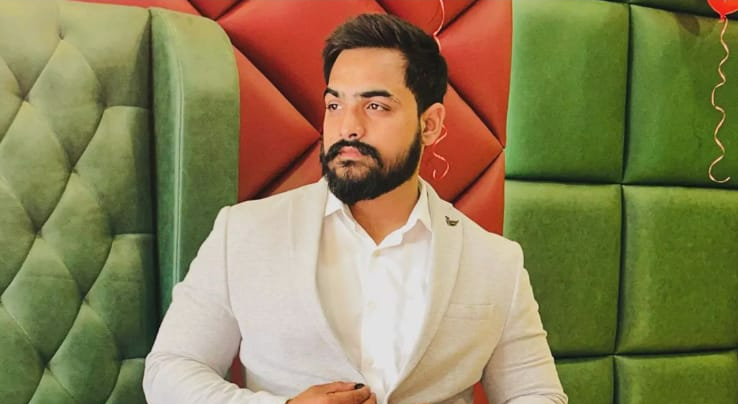 Photo of लखनऊ: इंस्पेक्टर के बेटे की हार्ट अटैक से मौत, महिला मित्र से कहासुनी के बाद बिगड़ी तबीयत