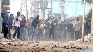 हिंसा में गिरफ्तारी, arrests in violence, संभल पत्थरबाजी, Sambhal stone pelting, दंगाइयों के पोस्टर, rioters’ posters, पुलिस की कार्रवाई, police action, सपा नेता और हिंसा, SP leader and violence, जामा मस्जिद विवाद, Jama Masjid dispute, महिलाओं की पहचान, women’s identification, योगी सरकार का फैसला, Yogi government decision, पत्थरबाजी के पोस्टर, posters of stone pelters, जामा मस्जिद सर्वे, Jama Masjid survey, सपा सांसद जियाउर्रहमान बर्क, SP MP Ziaur Rahman Barq, योगी सरकार की कार्रवाई, Yogi government action, महिलाओं की पत्थरबाजी, women stone pelting, CCTV और ड्रोन फुटेज, CCTV and drone footage, सार्वजनिक संपत्ति नुकसान वसूली, public property recovery,