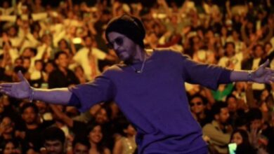 Photo of जन्मदिन पर कई सालों बाद लोगों से मिलने नहीं आए Shah Rukh Khan