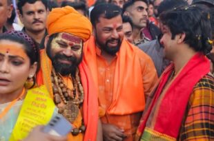 महाकाल मंदिर, मुस्लिम होटल, टी राजा, बागेश्वर धाम, मध्य प्रदेश, धार्मिक स्थल, हिंदू श्रद्धालु, 50KM, सर्वे, T Raja, Hindu temple, religious survey, Ujjain, communal issues, MP politics, महाकाल मंदिर, मुस्लिम होटल, टी राजा बयान, महाकाल मंदिर विवाद, मध्य प्रदेश, बागेश्वर धाम, हिंदू श्रद्धालु, 50KM दायरा, सर्वे की मांग, धार्मिक स्थल सुरक्षा, टी राजा गोशामहल, MP राजनीति, महाकाल मंदिर सुरक्षा, टी राजा मांग, धार्मिक विवाद, Hindu temple, Ujjain, MP politics, T Raja statement, Muslim hotels, religious survey, temple safety, communal politics,