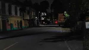 लखनऊ स्ट्रीट लाइट समस्या, लखनऊ में अंधेरा, नगर निगम लखनऊ, Lakhnow Street Light Issue, Dark Streets in Lucknow, Lucknow Nagar Nigam Failure, Street Light Problem in Lucknow, लखनऊ की सड़कों पर अंधेरा, लखनऊ में बंद स्ट्रीट लाइटें, नगर निगम और स्ट्रीट लाइट की समस्या, Dark Streets of Lucknow, Non-functional Street Lights in Lucknow,