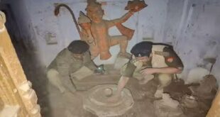 Shiva temple worship in Sambhal, temple reopened after decades, Mathura laddoo offering, ancient Shiva temple, Sambhal religious site, संभल में शिव मंदिर पूजा, दशकों बाद मंदिर खुला, मथुरा से लड्डू चढ़ाया, प्राचीन शिव मंदिर, संभल धार्मिक स्थल, Sambhal Shiva temple, 46-year-old temple, Shiva devotees worship, Mathura laddoo offering, temple reopened after decades, Sambhal ancient temple, संभल शिव मंदिर, 46 साल पुराना मंदिर, शिव भक्त पूजा, मथुरा लड्डू भोग, दशकों बाद मंदिर खुला, संभल प्राचीन मंदिर,