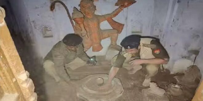 Shiva temple worship in Sambhal, temple reopened after decades, Mathura laddoo offering, ancient Shiva temple, Sambhal religious site, संभल में शिव मंदिर पूजा, दशकों बाद मंदिर खुला, मथुरा से लड्डू चढ़ाया, प्राचीन शिव मंदिर, संभल धार्मिक स्थल, Sambhal Shiva temple, 46-year-old temple, Shiva devotees worship, Mathura laddoo offering, temple reopened after decades, Sambhal ancient temple, संभल शिव मंदिर, 46 साल पुराना मंदिर, शिव भक्त पूजा, मथुरा लड्डू भोग, दशकों बाद मंदिर खुला, संभल प्राचीन मंदिर,