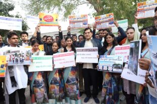पीएम सूर्यघर योजना का प्रचार, Promotion of PM Suryaghar Scheme, सौर ऊर्जा सब्सिडी योजना, Solar Energy Subsidy Scheme, उत्तर प्रदेश में सोलर ऊर्जा, Solar Energy in Uttar Pradesh, मुफ्त सोलर रूफटॉप, Free Solar Rooftop, सौर ऊर्जा के लाभ, Benefits of Solar Energy, पर्यावरण संरक्षण सौर ऊर्जा, Environmental Protection Solar Energy, बिजली बिल में बचत, Savings on electricity bills, सौर ऊर्जा के लिए ऑनलाइन आवेदन, Online application for Solar Energy, सौर ऊर्जा के लिए ऋण, Loan for Solar Energy,