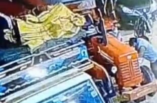 ट्रैक्टर चोरी, Tractor Theft, जालौन चोर, Jalaun Thief, गेस्ट हाउस चोरी, Guest House Theft, सीसीटीवी फुटेज, CCTV Footage, चोरी की घटना, Theft Incident, पुलिस कार्रवाई, Police Action, ट्रैक्टर ट्रॉली चोरी, Tractor Trolley Theft, चोरी से हड़कंप, Theft Shock, चोर का हौसला, Thief Confidence,