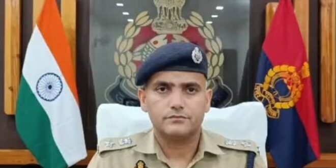 एसपी निलंबन हरदोई, एसआई निलंबन, पुलिस की लापरवाही, पुलिस थानेदार, चोरी की घटना, हरदोई पुलिस की कार्रवाई, एसआई गश्त में लापरवाही, थानेदार पर कार्रवाई, पुलिस अधीक्षक की कार्रवाई, SP suspension Hardoi, SI suspension, police negligence, police station officer, theft incident, Hardoi police action, SI negligence in patrol, action on station officer, police superintendent action,