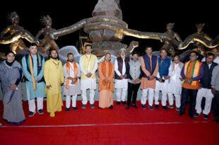 PM Prayagraj visit, Mahakumbh projects, cleanliness drive, ghat construction, pilgrim facilities, प्रधानमंत्री का प्रयागराज दौरा, महाकुंभ परियोजनाएं, स्वच्छता अभियान, घाट निर्माण, तीर्थयात्री सुविधाएं, Mahakumbh 2025, Prayagraj, PM Narendra Modi, Bharadwaj Ashram Corridor, Sringverpur Dham Corridor, cleanliness, single-use plastic-free, Ganga cleanliness, CM Yogi Adityanath, महाकुंभ 2025, प्रयागराज, प्रधानमंत्री नरेंद्र मोदी, भरद्वाज आश्रम कॉरिडोर, श्रृंगवेरपुर धाम कॉरिडोर, स्वच्छता, सिंगल-यूज प्लास्टिक फ्री, गंगा निर्मलता, मुख्यमंत्री योगी आदित्यनाथ,