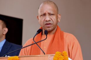 सीएम योगी, कैलाश सत्यार्थी, शिक्षा समारोह, करुणा का भूमंडलीकरण, इंसेफेलाइटिस नियंत्रण, रचनात्मक कार्य, युवा प्रेरणा,CM Yogi, Kailash Satyarthi, Education Ceremony, Globalization of Compassion, Encephalitis Control, Creative Work, Youth Inspiration,