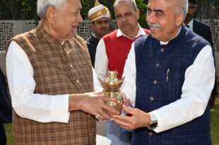 Mahakumbh 2025 invitation image, UP ministers Rakesh Sachan and Dayashankar Singh, Mahakumbh promotion in Bihar, Governor Rajendra Arlekar meeting, CM Nitish Kumar with UP ministers, Prayagraj Mahakumbh invitation campaign,महाकुंभ 2025 निमंत्रण की तस्वीर, यूपी मंत्री राकेश सचान और दयाशंकर सिंह, बिहार में महाकुंभ प्रचार, राज्यपाल राजेंद्र अर्लेकर से मुलाकात, मुख्यमंत्री नीतीश कुमार और यूपी मंत्री, प्रयागराज महाकुंभ निमंत्रण अभियान,Mahakumbh 2025 invitation, UP ministers in Bihar, Governor meeting Mahakumbh, CM Nitish Kumar Mahakumbh invite, Prayagraj Mahakumbh 2025, UP ministers Bihar visit, India's cultural identity, Mahakumbh 2025 latest updates, UP ministers Rakesh Sachan and Dayashankar Singh, Mahakumbh 2025 invitation campaign, महाकुंभ 2025 आमंत्रण, बिहार में यूपी के मंत्री, राज्यपाल से भेंट, मुख्यमंत्री नीतीश कुमार महाकुंभ निमंत्रण, प्रयागराज महाकुंभ 2025, यूपी सरकार के मंत्री बिहार दौरा, भारत की सांस्कृतिक चेतना, महाकुंभ 2025 की ताजा खबरें, यूपी मंत्री राकेश सचान और दयाशंकर सिंह, महाकुंभ 2025 निमंत्रण अभियान,