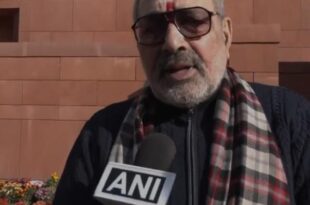गिरिराज सिंह, राहुल गांधी, संविधान की धज्जियां, कांग्रेस, तानाशाही, पीएम मोदी, प्रधानमंत्री नरेंद्र मोदी, राहुल गांधी पर हमला, संविधान का सम्मान,Giriraj Singh, Rahul Gandhi, Constitution disrespect, Congress, dictatorship, PM Modi, Narendra Modi, attack on Rahul Gandhi, respect for Constitution, गिरिराज सिंह का बयान, राहुल गांधी का हमला, कांग्रेस ने संविधान को कमजोर किया, पीएम मोदी का संविधान से संबंध,Giriraj Singh statement, Rahul Gandhi attack, Congress weakening Constitution, PM Modi relationship with Constitution,
