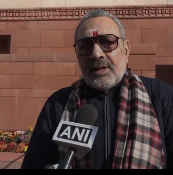 Photo of राहुल गांधी को इतिहास का नहीं है ज्ञान, गिरिराज सिंह ने किया तीखा हमला