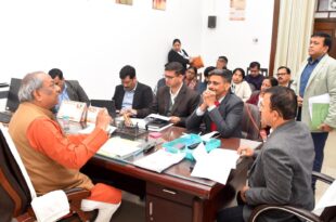 मत्स्य उत्पादन उत्तर प्रदेश, मछुआ समुदाय विकास, मोती की खेती प्रशिक्षण, प्रधानमंत्री मत्स्य सम्पदा योजना, निषादराज बोट योजना, मत्स्य सहकारी समितियां Fish production Uttar Pradesh, fisherman community development, pearl farming training, Pradhan Mantri Matsya Sampada Yojana, Nishadraj Boat Scheme, fishery cooperative societies