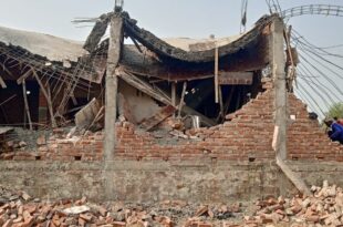 अराजक तत्वों द्वारा मकान गिराना, निर्माणधीन मकान गिराना, राजगढ़ घटना, राजगढ़ बकहर पुल, डी एन मिश्रा मकान, अज्ञात पर मुकदमा, पुलिस जांच, राजगढ़ मिर्ज़ापुर घटनाएँ, मकान पर हमला,Vandalism on house, under-construction house, Rajgarh Bakkar Pul incident, D N Mishra house, unknown attackers case, police investigation Rajgarh Mirzapur, house demolition attack,