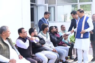 जनता दर्शन, केशव प्रसाद मौर्य, जन समस्याओं का समाधान, लखनऊ, भूमि विवाद, अवैध कब्जे, महिला समस्याएं, दिव्यांगजन समस्याएं, जन सुनवाई, पुलिस कार्यवाही, उप मुख्यमंत्री, सरकारी सुविधाएं, उत्तर प्रदेश समाचार, त्वरित समाधान, न्याय,public hearing, Keshav Prasad Maurya, public grievances resolution, Lucknow, land disputes, illegal encroachment, women issues, disabled issues, public hearing, police action, Deputy CM, government services,, Uttar Pradesh news, timely resolution, justice,