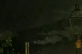 Fengal Cyclone in Tamil Nadu, heavy rain in Chennai, Puducherry cyclone alert, cyclone damage images, cyclone visuals,तमिलनाडु में फेंगल तूफान, चेन्नई में भारी बारिश, पुडुचेरी तूफान अलर्ट, तूफान से नुकसान, तूफान की तस्वीरें, Fengal Cyclone, Tamil Nadu Cyclone, Chennai Airport closed, heavy rain in Puducherry, Tamil Nadu red alert, Bay of Bengal Cyclone, cyclone impact, फेंगल तूफान, तमिलनाडु तूफान, चेन्नई एयरपोर्ट बंद, पुडुचेरी में भारी बारिश, तमिलनाडु रेड अलर्ट, बंगाल की खाड़ी तूफान, तूफान का असर,