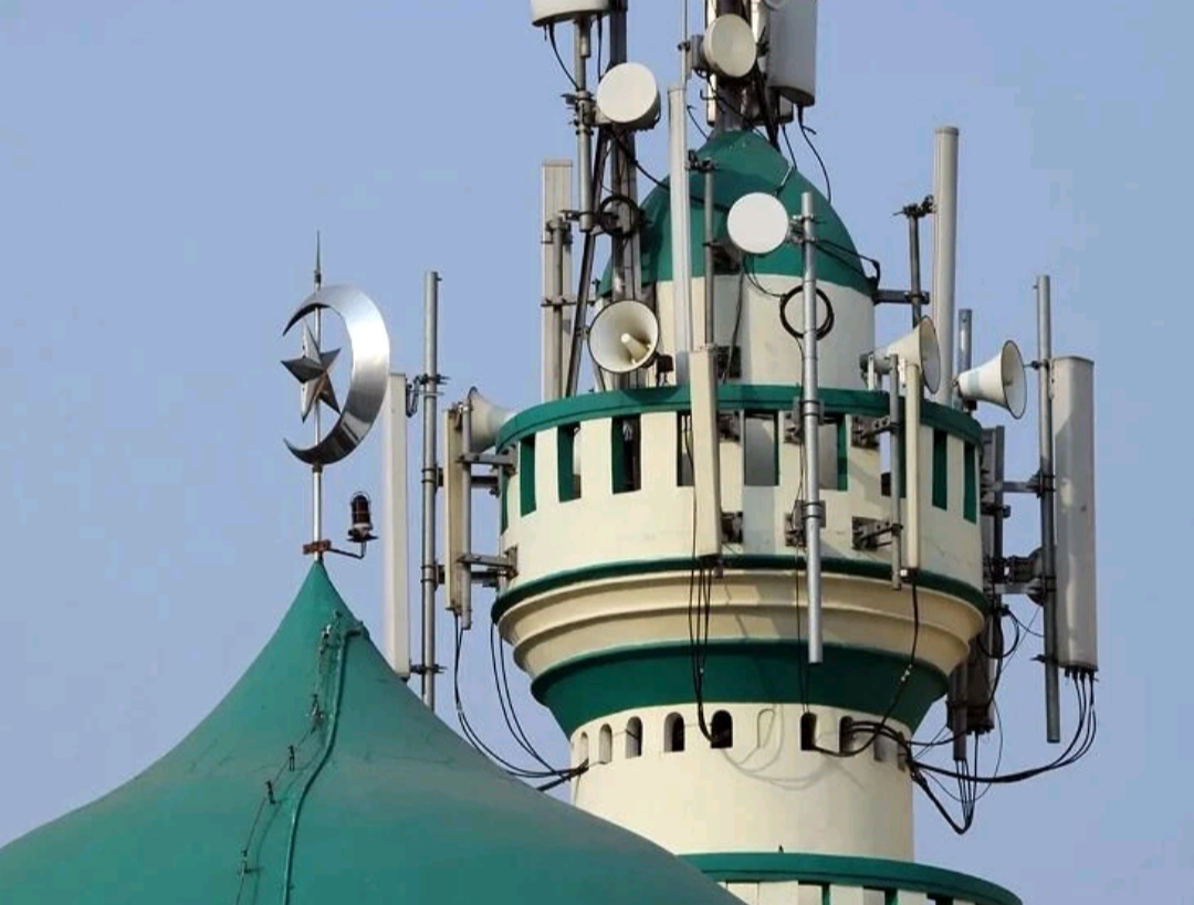 Photo of यूपी में 2500 से ज्यादा मंदिर-मस्जिदों से उतारे गए लाउडस्पीकर