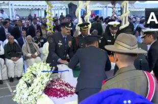 मनमोहन सिंह स्मारक, इमरान प्रतापगढ़ी का बयान, शशि थरूर का बयान, सरकार की भूमिका, डॉ. मनमोहन सिंह की श्रद्धांजलि, Manmohan Singh memorial controversy, Imran Pratapgarhi statement, Shashi Tharoor memorial appeal,