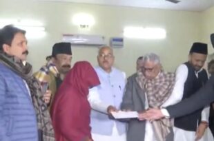 संभल हिंसा, सपा डेलिगेशन, जामा मस्जिद हिंसा, सपा सांसद जियाउर्रहमान बर्क, समाजवादी पार्टी सहायता, उत्तर प्रदेश हिंसा, Sambhal violence, SP delegation, Jama Masjid violence, Ziaur Rahman Barq, Samajwadi Party support, Uttar Pradesh violence, हिंसा पीड़ित सहायता, सपा राहत चेक, मृतक परिवार सहायता, समाजवादी पार्टी नेता, उत्तर प्रदेश हिंसा अपडेट, Violence victim support, SP relief check, Victim family support, Samajwadi Party leaders, Uttar Pradesh violence updates, #SambhalViolence, #SamajwadiParty, #SPDelegation, #JamaMasjidViolence, #UttarPradeshNews, #ViolenceSupport, #PoliticalUpdates, #SPRelief, #IndiaPolitics,