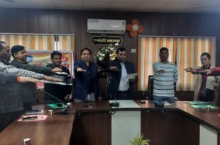 तम्बाकू नियंत्रण कार्यशाला बहराइच, तम्बाकू सेवन की जानकारी, तम्बाकू मुक्त शपथ, तम्बाकू नियंत्रण प्रशिक्षण, बहराइच स्वास्थ्य विभाग, तम्बाकू से बचाव के उपाय, तम्बाकू के हानिकारक प्रभाव, बहराइच में तम्बाकू कार्यशाला,Tobacco control workshop Bahraich, tobacco consumption awareness, tobacco free pledge, tobacco control training, Bahraich health department, prevention of tobacco use, harmful effects of tobacco, tobacco control session Bahraich,