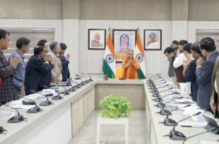 सड़क सुरक्षा उत्तर प्रदेश, योगी आदित्यनाथ निर्देश, सड़क सुरक्षा कार्यक्रम स्कूलों में, सड़क दुर्घटना रोकने के उपाय, सड़क सुरक्षा सड़क के साइनेज, यूपी रोड सेफ्टी क्लब, योगी आदित्यनाथ सड़क सुरक्षा योजना, सड़क दुर्घटनाओं की रोकथाम,