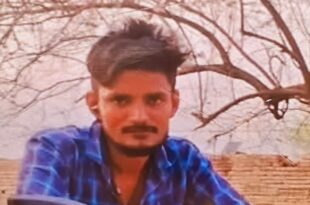 ट्रेलर दुर्घटना, बाइक सवार की मौत, चुनार सड़क हादसा, राहुल कुमार मिर्जापुर, ट्रेलर ने मारी टक्कर, मिर्जापुर एक्सीडेंट, ट्रेलर ड्राइवर फरार, सड़क दुर्घटना, पैशन प्रो एक्सीडेंट, राहुल कुमार की मौत, यूपी 65 के टी 1528, ट्रेलर धक्का, Uttar Pradesh accident, trailer hits biker, Rahul Kumar death, road accident in Chunar, trailer accident, Mirdapur news, Chunar accident, biker killed by truck, UP road accident, चुनार दुर्घटना, ट्रेलर से दुर्घटना, बाइक सवार की मौत, राहुल कुमार का एक्सीडेंट, ट्रेलर दुर्घटना मिर्जापुर, सड़क पर ट्रेलर धक्का, ट्रेलर मारी टक्कर, Chunar road accident, Rahul Kumar biker death, UP trailer accident, Mirdapur truck accident, Uttar Pradesh biker killed, Chunar fatal accident, truck hits biker, deadly road accident, biker death Chunar,