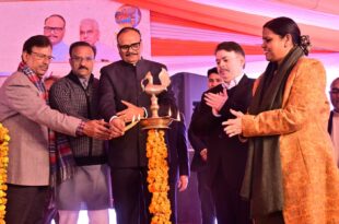 स्वास्थ्य ढांचा, ब्रजेश पाठक, चिकित्सा इकाइयां, शिलान्यास, लोकार्पण, आयुष्मान भारत, डिजिटल मिशन, स्वास्थ्य योजनाएं, महोबा, सामुदायिक स्वास्थ्य केंद्र, स्वास्थ्य सेवाएं, प्रदेश स्वास्थ्य सुधार, UP health infrastructure, Ayushman Bharat, digital health services, health center inauguration, medical infrastructure, UP health improvement, blood bank, healthcare services, medical facilities,स्वास्थ्य, चिकित्सा सेवाएं, शिलान्यास, लोकार्पण, सामुदायिक स्वास्थ्य केंद्र, ट्रॉमा सेंटर, आयुष्मान भारत, डिजिटल मिशन, ब्लड बैंक, चिकित्सा उपकेंद्र, स्वास्थ्य पहचान, यूनीक स्वास्थ्य पहचान, यूपी स्वास्थ्य ढांचा, healthcare infrastructure, medical center, health services, Ayushman Bharat mission, blood bank inauguration, health development, medical services, health reforms,
