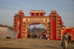 महाकुंभ, आकर्षक प्रवेश द्वार, शिवलिंग, एयरोप्लेन प्रवेश द्वार, त्रिशूल आकार प्रवेश द्वार, महाकुंभ में शिविर, महाकुंभ 2025, पंडाल, थीम आधारित प्रवेश द्वार, महाकुंभ आयोजन, श्रद्धालुओं के लिए मार्गदर्शन, kumbh 2025, entry gates design, special entry gates,महाकुंभ शिविर, आकर्षक पंडाल, एयरोप्लेन द्वार, त्रिशूल प्रवेश द्वार, शिवलिंग प्रवेश द्वार, महाकुंभ का प्रवेश द्वार, अखाड़ा क्षेत्र महाकुंभ, कोलकाता कलाकार, वाराणसी कलाकार, महाकुंभ की पहचान, Kumbh Mela entry gates, creative entry gates, Kumbh Mela special gates,