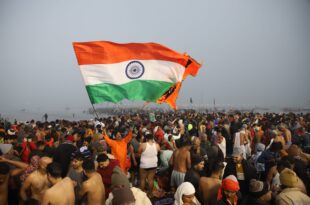 महाकुम्भ 2025, प्रयागराज महाकुम्भ, पहले स्नान महाकुम्भ 2025, महाकुम्भ स्नान, पौष पूर्णिमा महाकुम्भ, कल्पवासी महाकुम्भ, महाकुम्भ सुरक्षा व्यवस्था, संगम तट स्नान, महाकुम्भ श्रद्धालु, गंगा यमुना संगम, Kumbh Snan 2025, Mahakumbh 2025, Kumbh Mela 2025, Prayagraj Kumbh, Spiritual Gathering, Mahakumbh crowd, Ganga Snan, Hindu pilgrimage, महाकुम्भ 2025, प्रयागराज कुम्भ, संगम स्नान, महाकुम्भ श्रद्धालु, गंगा यमुना सरस्वती संगम, कल्पवासी स्नान, महाकुम्भ सुरक्षा व्यवस्था, Mahakumbh 2025, Kumbh Mela 2025, Spirituality, Kumbh Snan, Kumbh Mela, Prayagraj, Santan Dharm, Religious pilgrimage,