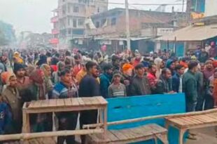 रायबरेली हत्या, मजदूर की हत्या, उमरन गांव हत्या, ग्रामीणों का प्रदर्शन, हत्या का विरोध, रायबरेली क्राइम न्यूज, मजदूर हत्या पुलिस जांच, Murder in Raebareli, Laborer murder protest, Police investigation murder case, Crime news Uttar Pradesh,मजदूर की हत्या उमरन, रायबरेली ग्रामीण प्रदर्शन, ऊंचाहार-सलोन रोड जाम, पुलिस और हत्या मामला, ईंट और चाकू से हत्या, Raebareli laborer killed, Umran village protest, Unchahar-Salon road blocked, Police and murder case, Brick and knife murder,#रायबरेली_समाचार, #मजदूर_हत्या, #ग्रामीण_प्रदर्शन, #पुलिस_जांच, #ऊंचाहार_सलोन_रोड, #RaebareliNews, #LaborerMurder, #VillageProtest, #PoliceInvestigation, #UnchaharSalonRoad,