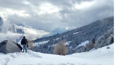 Photo of उत्तराखंड: बर्फ से सराबोर हुईं देवभूमि की वादियां…हर्षिल, औली और चकराता में दिखा जन्नत सा नजारा