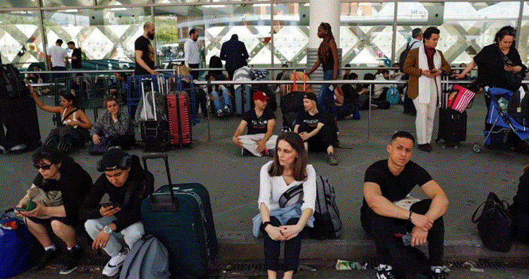 Photo of स्पेन और पुर्तगाल में ब्लैकआउट से हड़कंप; अब धीरे-धीरे बिजली वापस आना शुरू